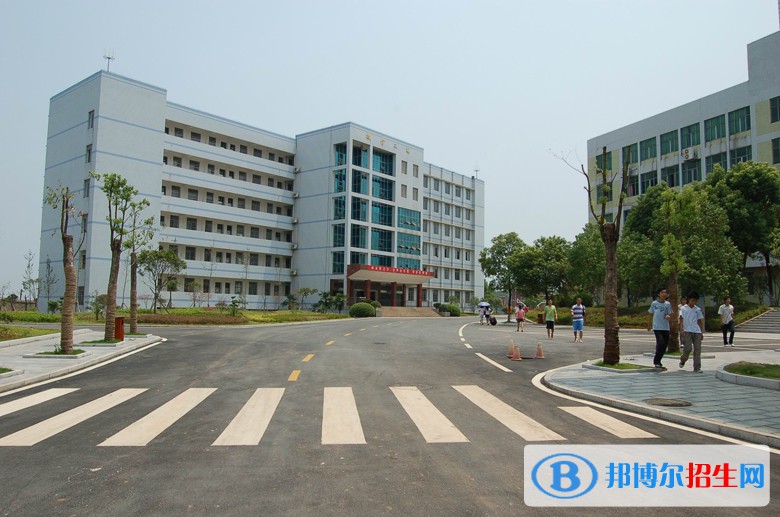 云南2023年初中畢業(yè)可以去中專學校嗎