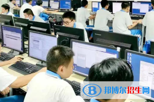 廣西2023年計算機(jī)學(xué)校有哪些專業(yè)適合女生