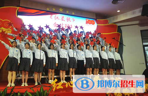杭州2023年中專學(xué)校好還是大專好