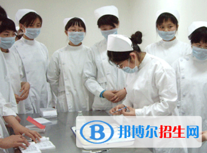河南2023年讀中專好還是衛(wèi)校