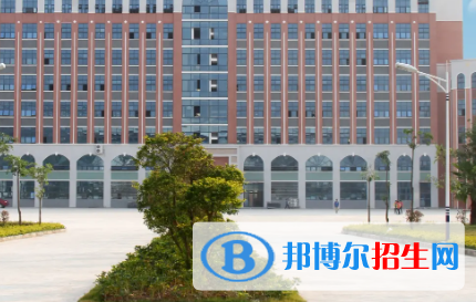 廣西2023年職高和計(jì)算機(jī)學(xué)校有哪些區(qū)別