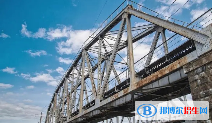 浙江2023年讀鐵路學(xué)?？梢钥即髮W(xué)嗎
