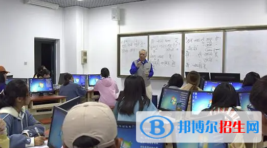 大學(xué)印地語專業(yè)可以從事哪些工作？