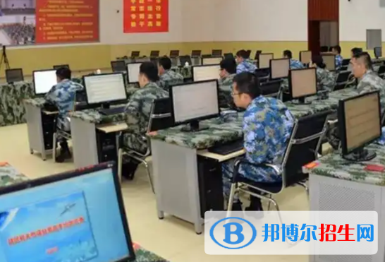 大學(xué)參謀業(yè)務(wù)專業(yè)可以從事哪些工作？