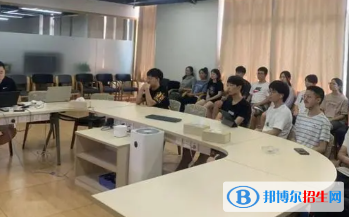 大學(xué)商務(wù)經(jīng)紀(jì)與代理專業(yè)可以從事哪些工作？