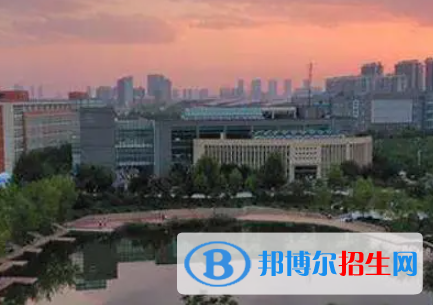 山西運(yùn)城農(nóng)業(yè)職業(yè)技術(shù)學(xué)院是大專(zhuān)還是中專(zhuān)(山西運(yùn)城農(nóng)業(yè)職業(yè)技術(shù)學(xué)院)