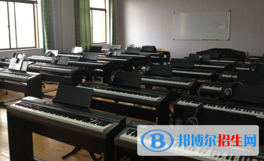 浙江2023年中專學(xué)校和中專有什么區(qū)別
