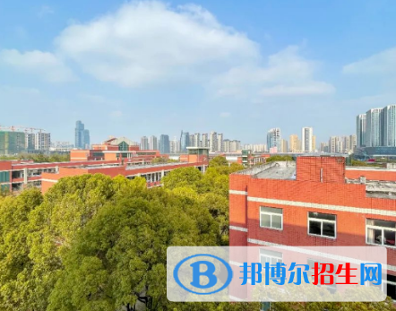 杭州2023年中專學(xué)校都有什么專業(yè)適合男生