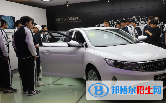 浙江2023年上中專學(xué)?？梢钥即髮W(xué)嗎