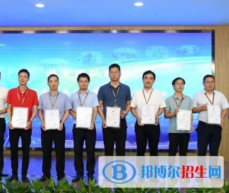 杭州2023年高中畢業(yè)能讀什么中專學(xué)校