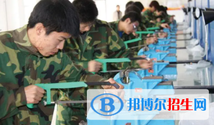 浙江2023年男生上中專(zhuān)學(xué)校有哪些技術(shù)