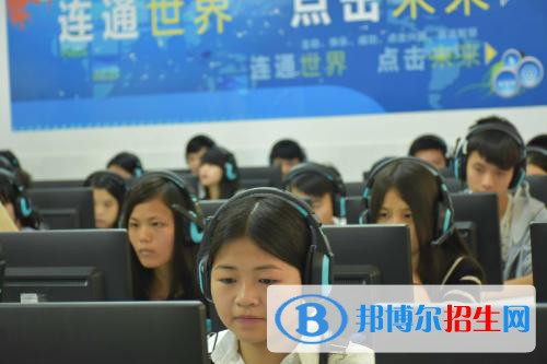 四川2023年上計(jì)算機(jī)學(xué)校學(xué)什么好