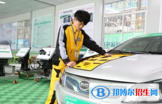 陜西2023年適合男生的中專學(xué)校專業(yè)