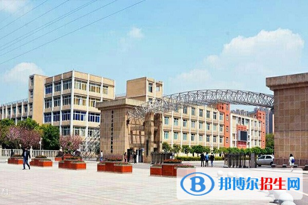 宜賓職業(yè)技術(shù)學(xué)院單招2023年招生簡章