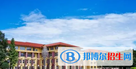 四川外國語大學成都學院是不是雙一流大學？