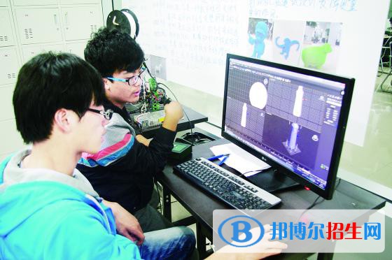 四川2023年計算機學校有哪些專業(yè)適合男生