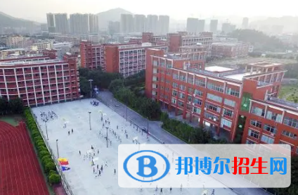 閩南科技學(xué)院是不是雙一流大學(xué)？