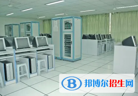 重慶2023年男生學什么中專學校好