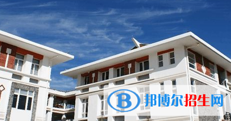 麗江文化旅游學院是不是985大學?
