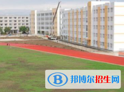 重慶2023年男生上什么中專學校比較好