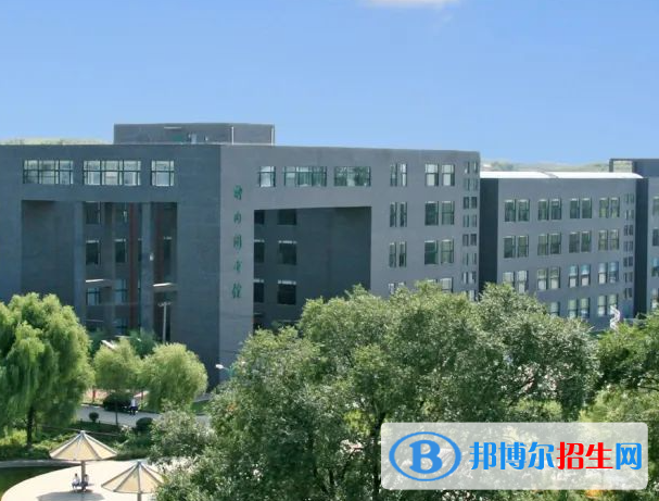 吉林農(nóng)業(yè)科技學(xué)院是不是985大學(xué)？