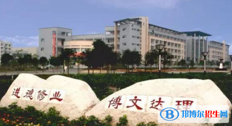重慶人文科技學院是不是雙一流大學？ 