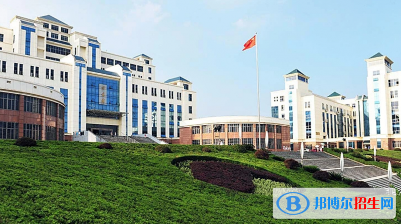 皖西學院是不是雙一流大學？