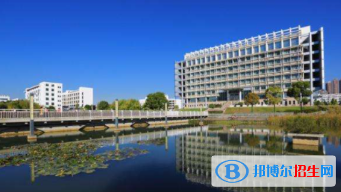 蚌埠工商學院是不是雙一流大學？ 