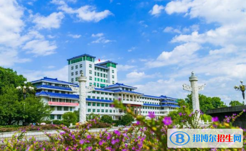 湖北民族大學(xué)是幾本？是985和211嗎？