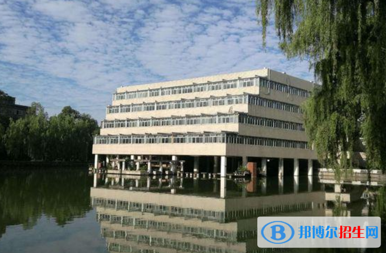 成都理工大學(xué)是幾本？是985和211嗎？