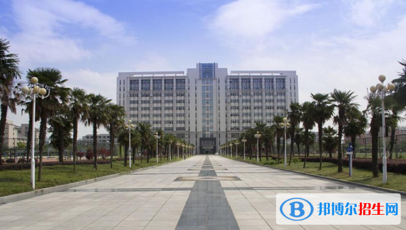 廣西農(nóng)業(yè)職業(yè)技術(shù)大學(xué)是幾本？是985和211嗎？