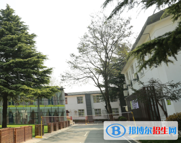 2023年西安市明珠職業(yè)學(xué)校學(xué)費(fèi)、收費(fèi)多少