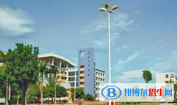 文昌市華僑中學(xué)地址在哪里，哪個地區(qū)，哪個城市
