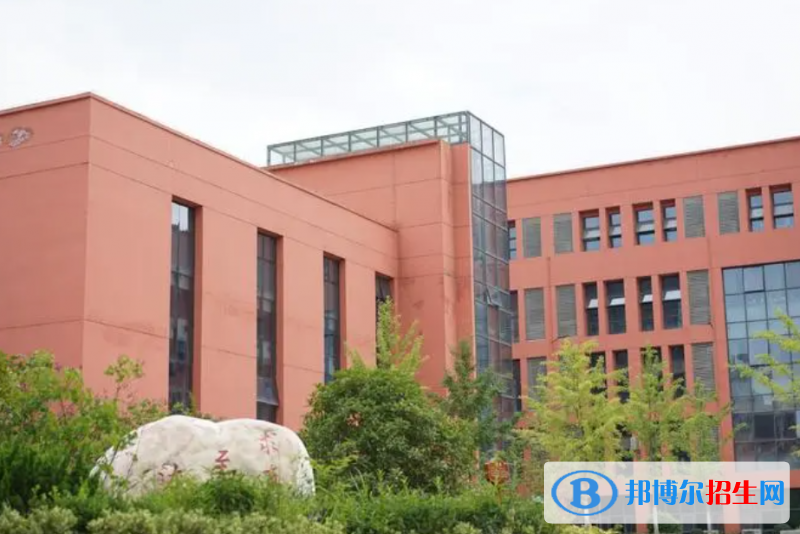 西安五十五中、西安外國(guó)語學(xué)校、華山中學(xué)2022錄取分?jǐn)?shù)線（2023參考）