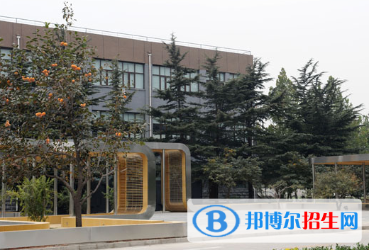 北京市新媒體技師學(xué)院地址在哪里，哪個地區(qū)，哪個城市?