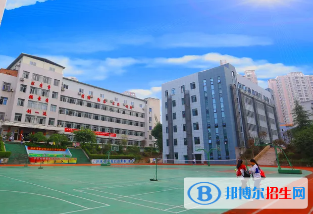 2023年重慶讀護理專業(yè)的中職學校有哪些？