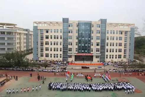 2023年重慶讀高鐵乘務專業(yè)的中職學校有哪些？