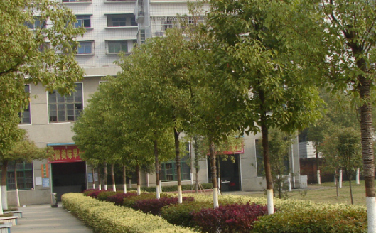 衡陽(yáng)市瀟湘衛(wèi)生中等專業(yè)學(xué)校2023年學(xué)費(fèi)、收費(fèi)多少