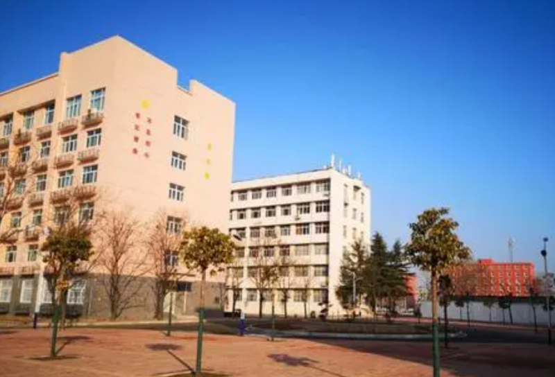 平頂山財經(jīng)學校