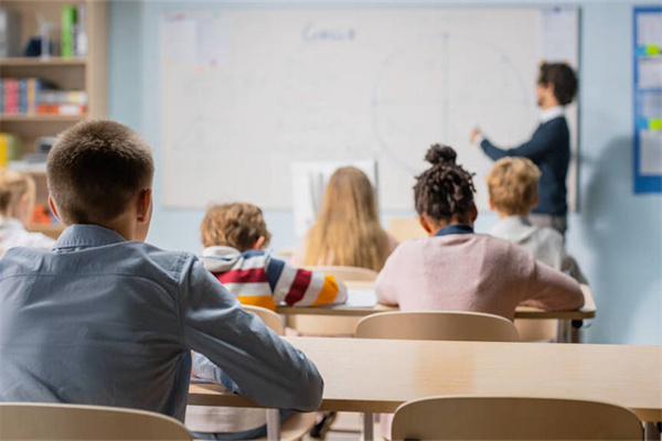 北京哪些中職學校能讀幼兒教育專業(yè) 北京的幼兒教育專業(yè)中職學校排名榜