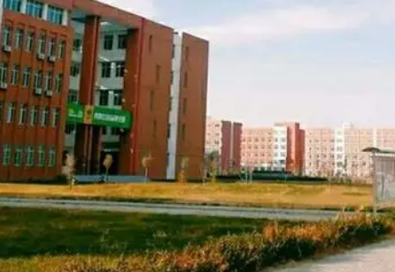 濱州渤海職業(yè)技術(shù)學(xué)校地址，乘車路線