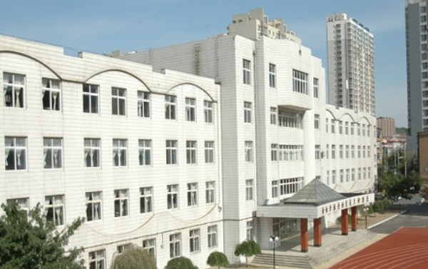 2023鞍山市藝術(shù)學(xué)校多少錢 鞍山市藝術(shù)學(xué)校各專業(yè)學(xué)費(fèi)收費(fèi)標(biāo)準(zhǔn)