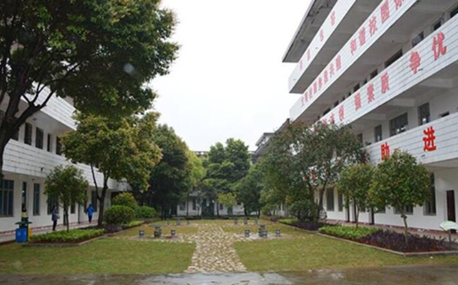 賀州市東南理工職業(yè)技術(shù)學校怎么樣、好不好