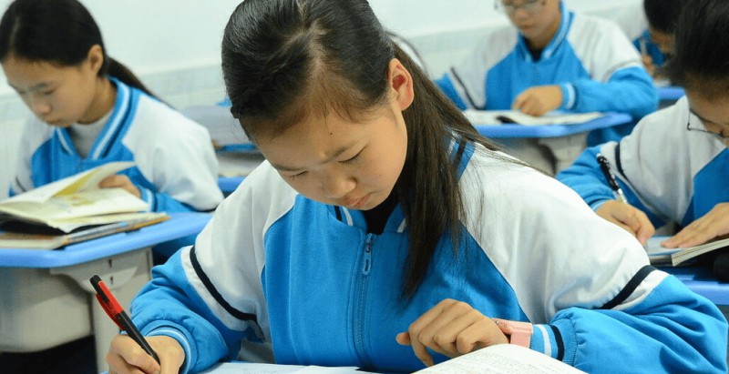 廣東2024年沒有畢業(yè)證可不可以讀中專學(xué)校
