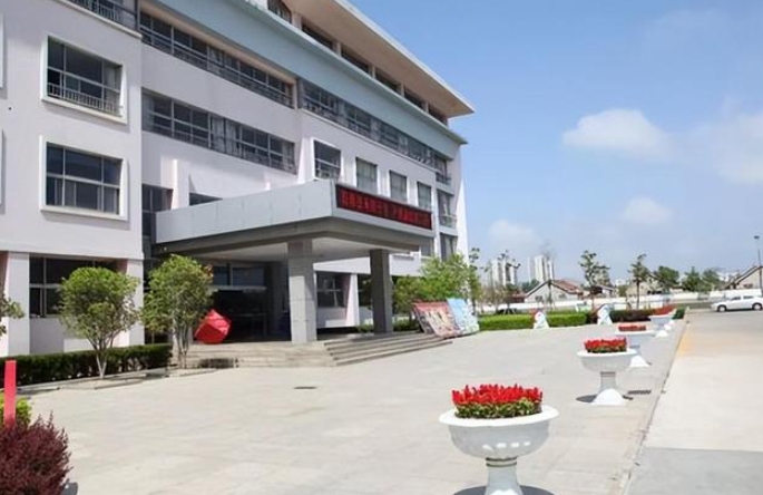 2024青島市建筑工程職業(yè)中等專業(yè)學校多少錢 青島市建筑工程職業(yè)中等專業(yè)學校各專業(yè)學費收費標準