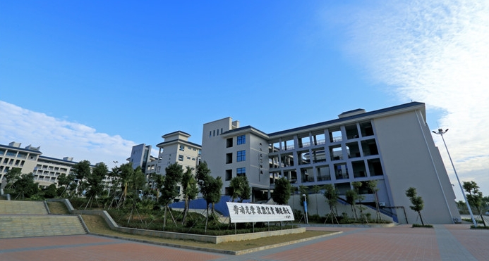 廣東2024年怎么上中專學校