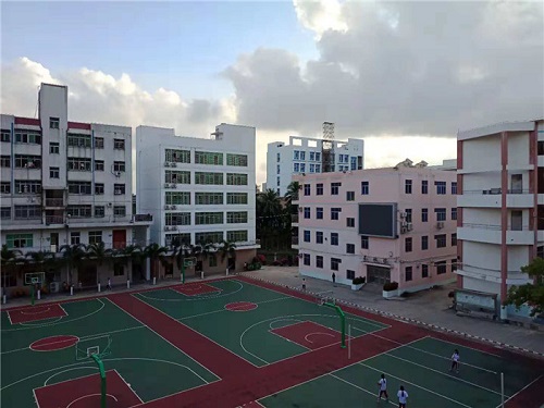 海南2024男孩子適合學的中專專業(yè)