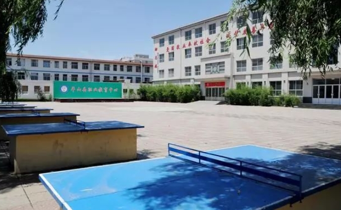 張家口瑤華希望中等專業(yè)學(xué)校招生簡(jiǎn)章2024年