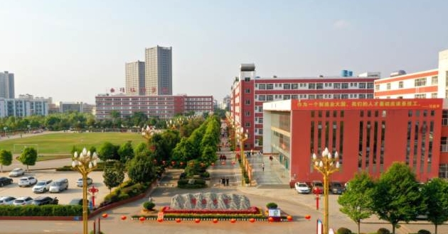 云南2024年哪個(gè)大專學(xué)校的鐵路學(xué)校好