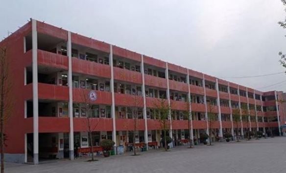 漯河市召陵區(qū)中等專業(yè)學(xué)校地址，乘車路線